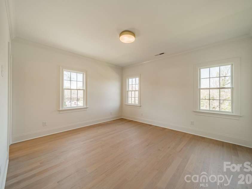 4004 Nettie Court, Charlotte, NC 28211.  MLS# CAR4349733, YatesRealty ID 12644. Secondary Bedroom
