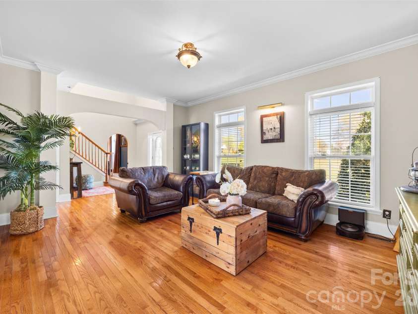 204 Moore Drive, Gastonia, NC 28056.  MLS# CAR4353132, YatesRealty ID 12645. 