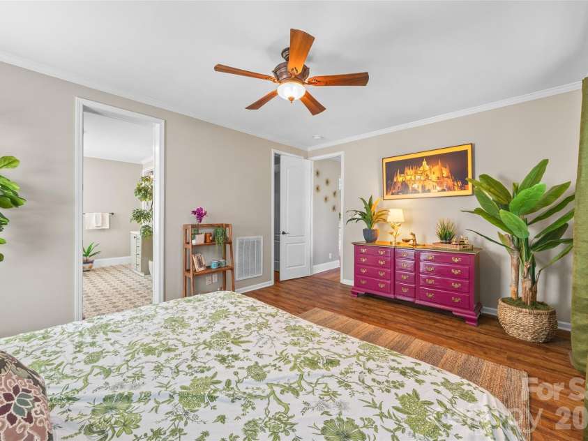 204 Moore Drive, Gastonia, NC 28056.  MLS# CAR4353132, YatesRealty ID 12645. 