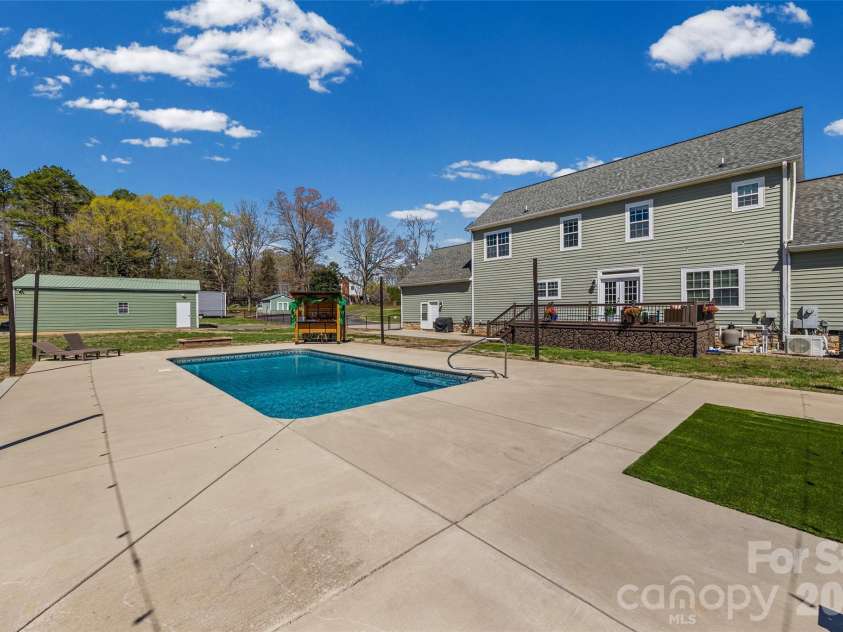 204 Moore Drive, Gastonia, NC 28056.  MLS# CAR4353132, YatesRealty ID 12645. 