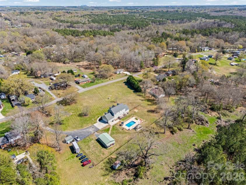 204 Moore Drive, Gastonia, NC 28056.  MLS# CAR4353132, YatesRealty ID 12645. 