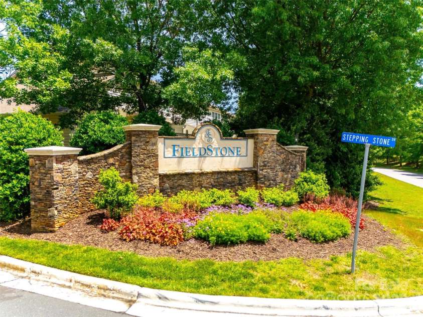 975 Copperstone Lane, Fort Mill, SC 29708.  MLS# CAR4253379, YatesRealty ID 12645. Entry to community