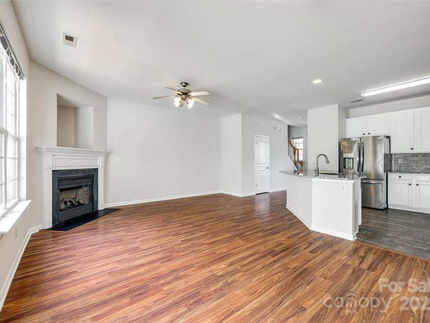 975 Copperstone Lane, Fort Mill, SC 29708.  MLS# CAR4253379, YatesRealty ID 12645. You will love this open, bright living space!