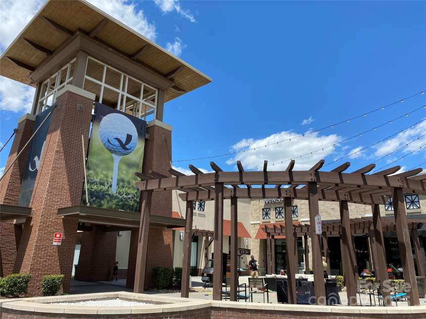 3178 Heathstead Place, Charlotte, NC 28210.  MLS# CAR4176096, YatesRealty ID 12647. TAP AND VINE QUAIL HOLLOW