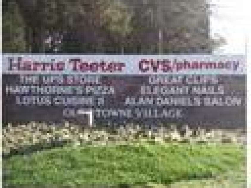 3178 Heathstead Place, Charlotte, NC 28210.  MLS# CAR4176096, YatesRealty ID 12647. WALK TO HARRIS TEETER AND CHAR BAR