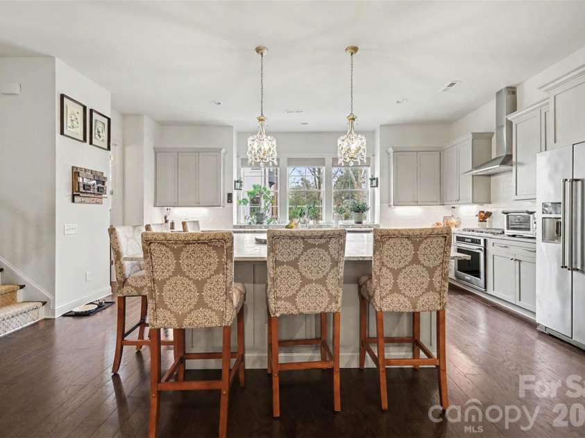 3030 Fairview Villa Court, Charlotte, NC 28209.  MLS# CAR4354421, YatesRealty ID 12648. Kitchen
