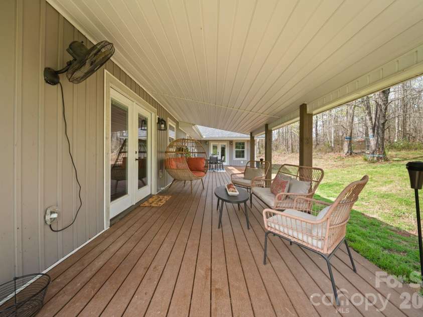 527 Floyd Blackwell Road, Tryon, NC 28782.  MLS# CAR4360131, YatesRealty ID 12649. 