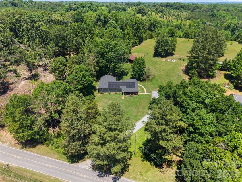 527 Floyd Blackwell Road, Tryon, NC 28782.  MLS# CAR4360131, YatesRealty ID 12649. 