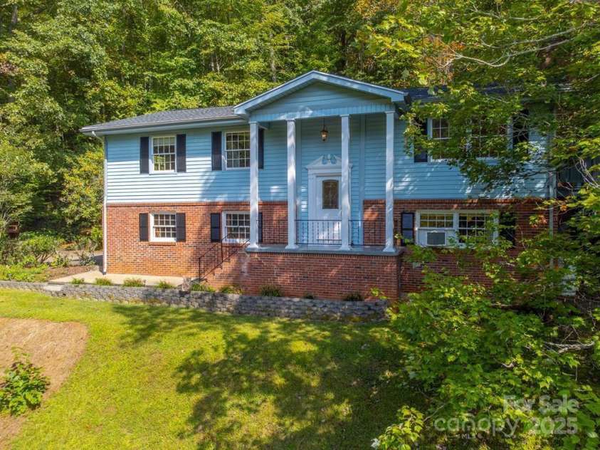 1168 North Country Club Drive, Cullowhee, NC 28723.  MLS# CAR4306285, YatesRealty ID 1265. 