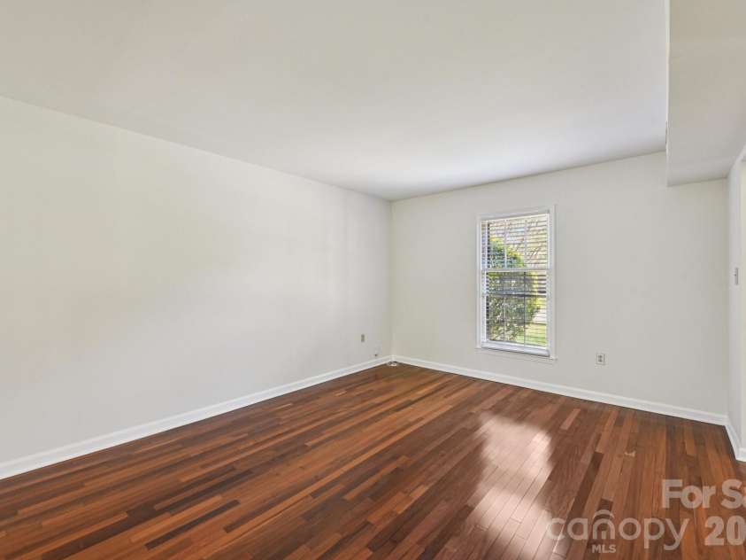 11140 Painted Tree Road, Charlotte, NC 28226.  MLS# CAR4362974, YatesRealty ID 12650. 
