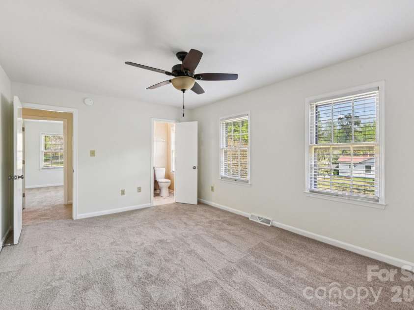 11140 Painted Tree Road, Charlotte, NC 28226.  MLS# CAR4362974, YatesRealty ID 12650. 