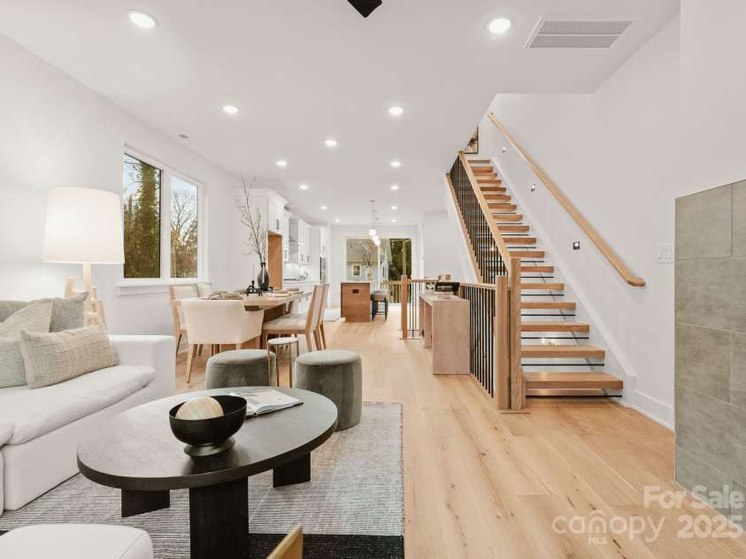 156 Mattoon Street, Charlotte, NC 28216.  MLS# CAR4192938, YatesRealty ID 12650. 