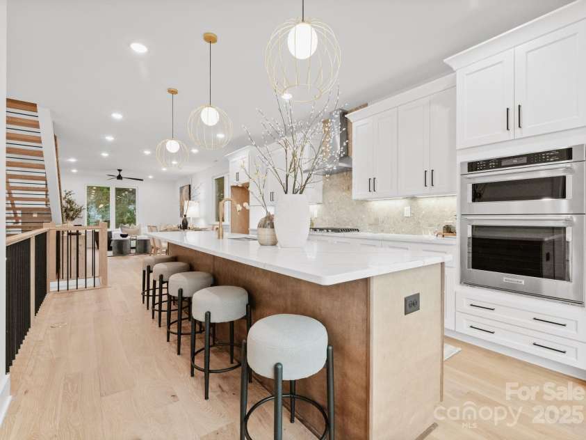 156 Mattoon Street, Charlotte, NC 28216.  MLS# CAR4192938, YatesRealty ID 12650. 