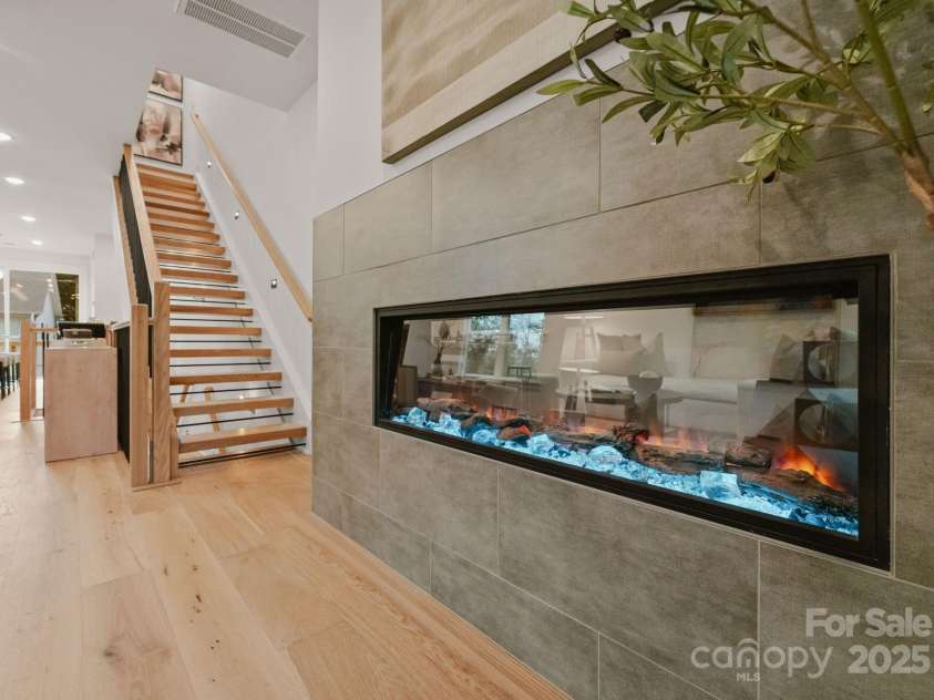 156 Mattoon Street, Charlotte, NC 28216.  MLS# CAR4192938, YatesRealty ID 12650. 