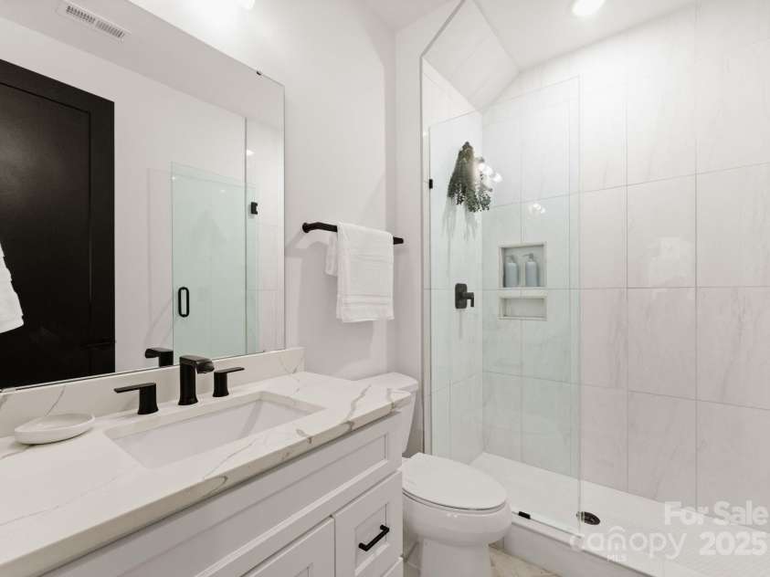 156 Mattoon Street, Charlotte, NC 28216.  MLS# CAR4192938, YatesRealty ID 12650. 