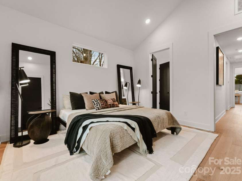 156 Mattoon Street, Charlotte, NC 28216.  MLS# CAR4192938, YatesRealty ID 12650. 