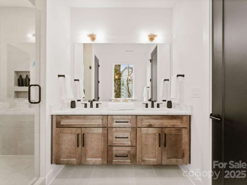 156 Mattoon Street, Charlotte, NC 28216.  MLS# CAR4192938, YatesRealty ID 12650. 