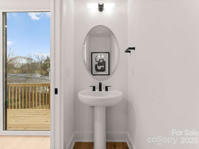 156 Mattoon Street, Charlotte, NC 28216.  MLS# CAR4192938, YatesRealty ID 12650. 