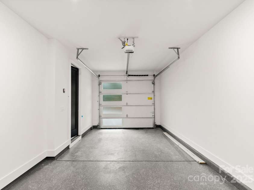 156 Mattoon Street, Charlotte, NC 28216.  MLS# CAR4192938, YatesRealty ID 12650. 