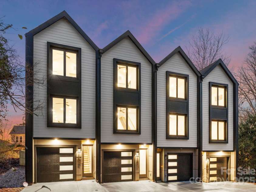 156 Mattoon Street, Charlotte, NC 28216.  MLS# CAR4192938, YatesRealty ID 12650. 