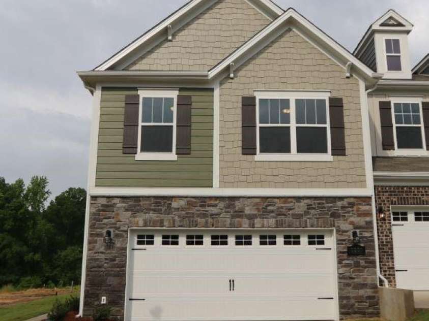 3207 Lilac Grove Drive, Charlotte, NC 28269.  MLS# CAR4254765, YatesRealty ID 12651. Exterior