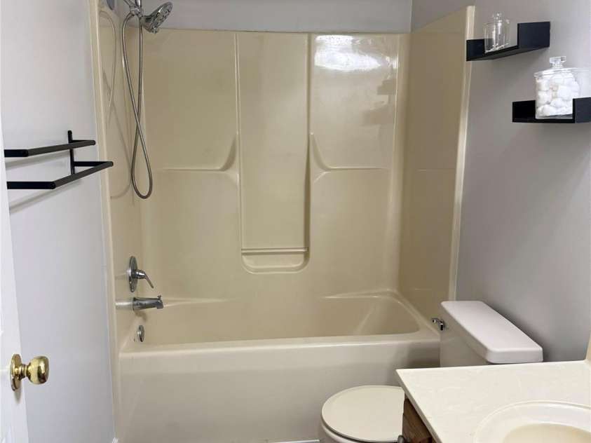 7004 Forest Hills Drive, Denver, NC 28037.  MLS# CAR4362598, YatesRealty ID 12651. 