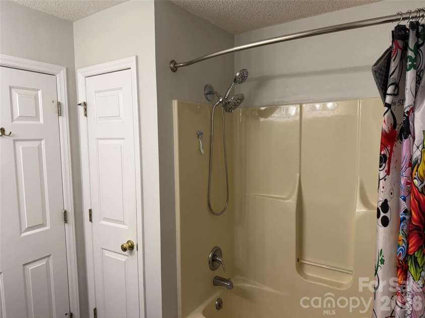 7004 Forest Hills Drive, Denver, NC 28037.  MLS# CAR4362598, YatesRealty ID 12651. 