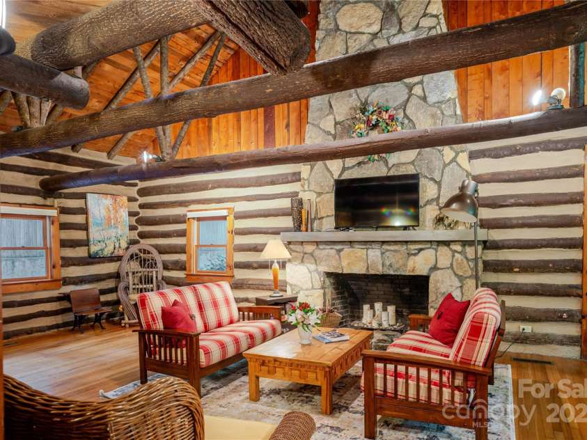 2506 Anders Drive, Hendersonville, NC 28791.  MLS# CAR4289578, YatesRealty ID 12652. 