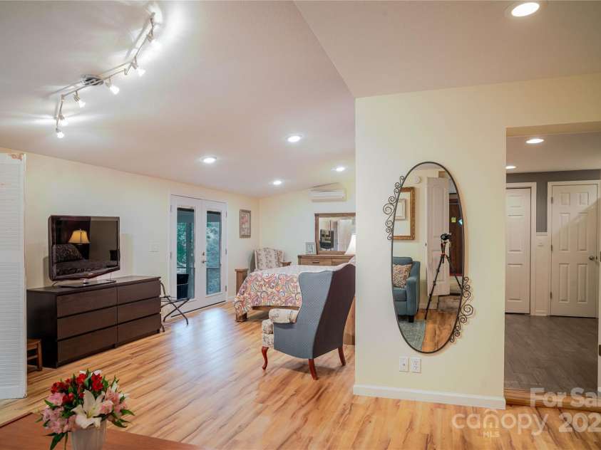 2506 Anders Drive, Hendersonville, NC 28791.  MLS# CAR4289578, YatesRealty ID 12652. 