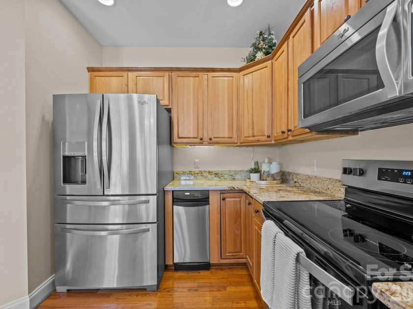 612 Vista Falls Road, Mills River, NC 28759.  MLS# CAR4364839, YatesRealty ID 12653. Kitchen