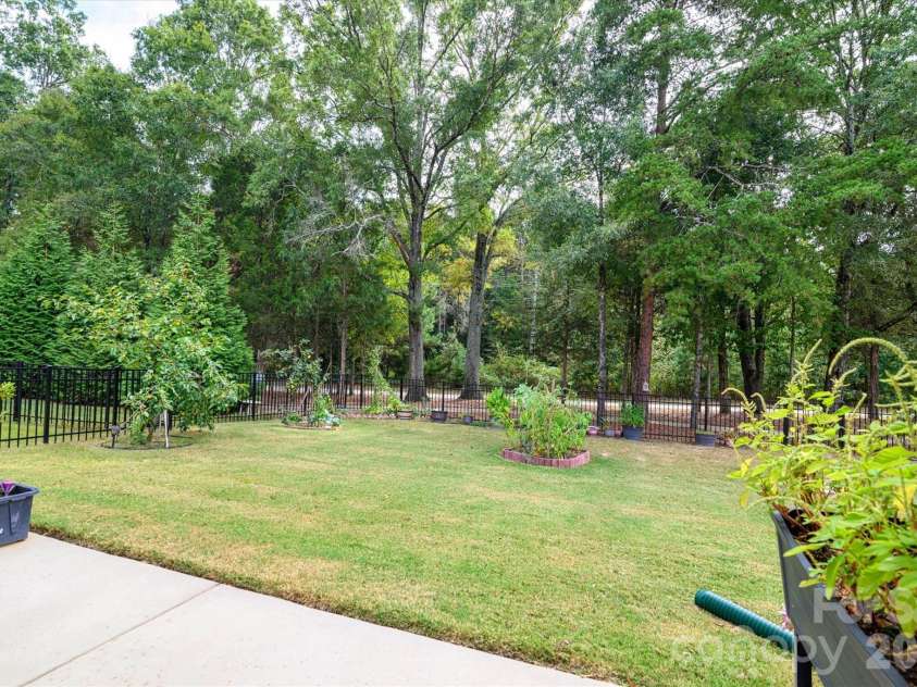 318 Willow Tree Drive, Rock Hill, SC 29732.  MLS# CAR4363762, YatesRealty ID 12654. 