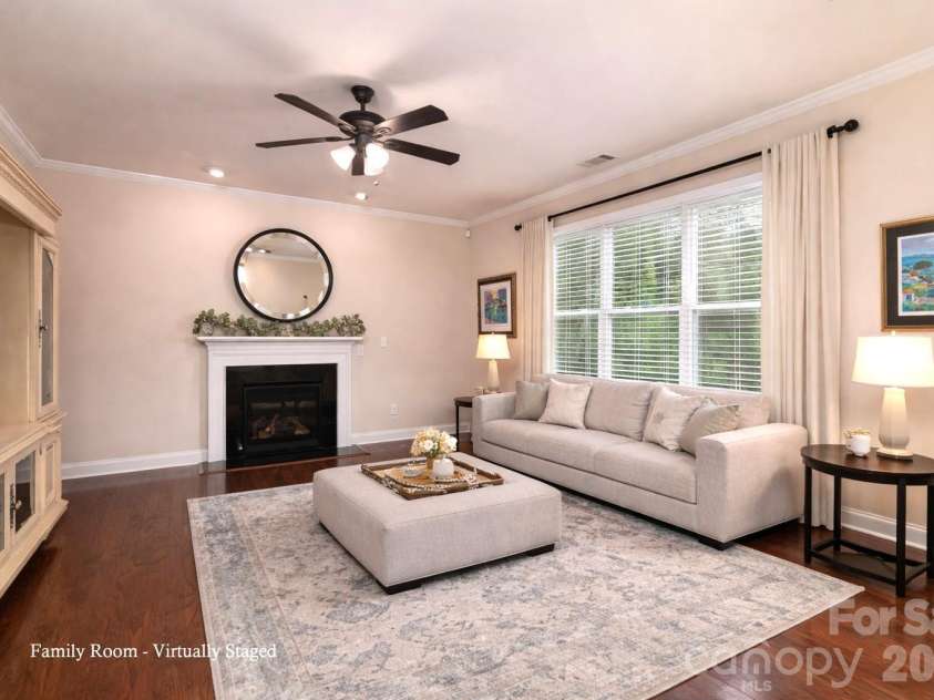 318 Willow Tree Drive, Rock Hill, SC 29732.  MLS# CAR4363762, YatesRealty ID 12654. Family Room