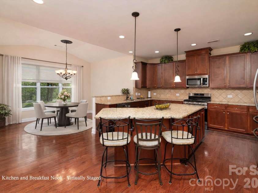 318 Willow Tree Drive, Rock Hill, SC 29732.  MLS# CAR4363762, YatesRealty ID 12654. Kitchen/Dinette