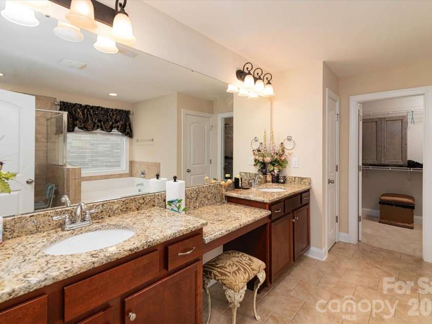 318 Willow Tree Drive, Rock Hill, SC 29732.  MLS# CAR4363762, YatesRealty ID 12654. Master Bathroom