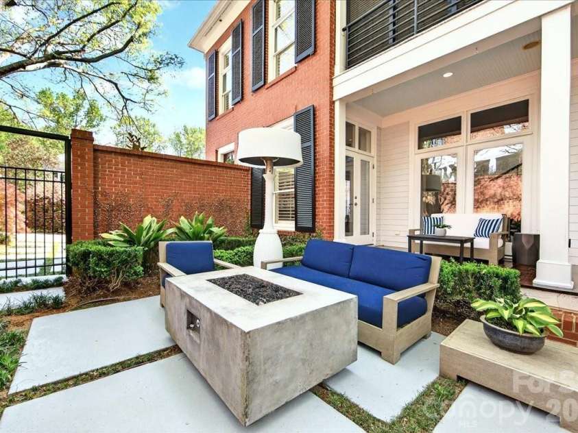 631 Vendue Place, Charlotte, NC 28226.  MLS# CAR4364198, YatesRealty ID 12655. 