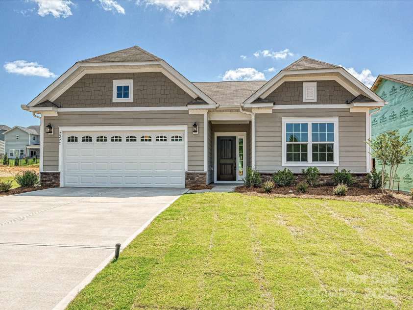 2229 Camber Drive, Gastonia, NC 28054.  MLS# CAR4244592, YatesRealty ID 12656. 