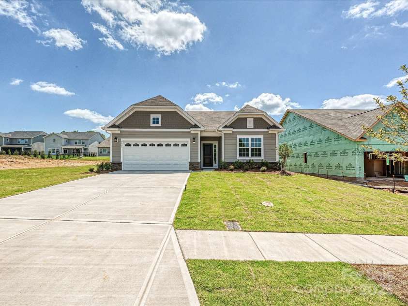 2229 Camber Drive, Gastonia, NC 28054.  MLS# CAR4244592, YatesRealty ID 12656. 