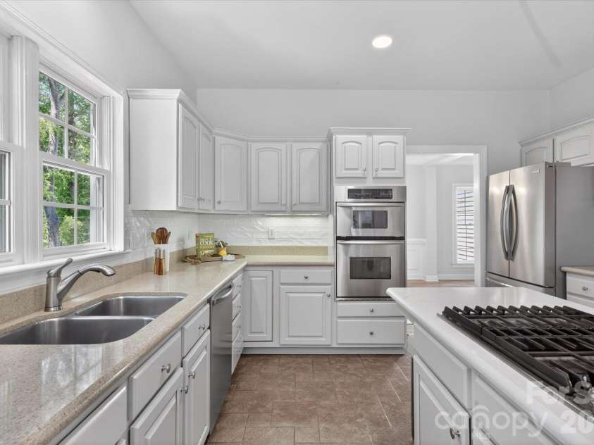 8528 Headford Road, Charlotte, NC 28277.  MLS# CAR4364097, YatesRealty ID 12656. 