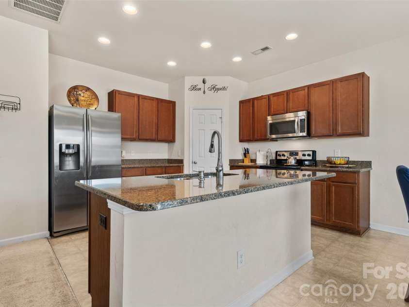12439 Bending Branch Road, Charlotte, NC 28227.  MLS# CAR4359788, YatesRealty ID 12657. 
