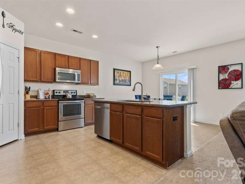 12439 Bending Branch Road, Charlotte, NC 28227.  MLS# CAR4359788, YatesRealty ID 12657. 