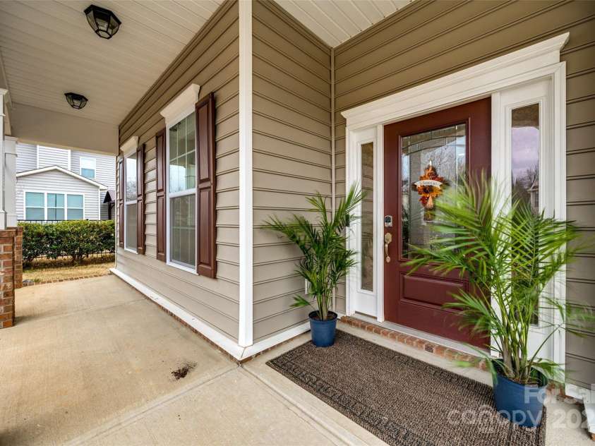 423 Castlebury Court, Clover, SC 29710.  MLS# CAR4231597, YatesRealty ID 12657. 