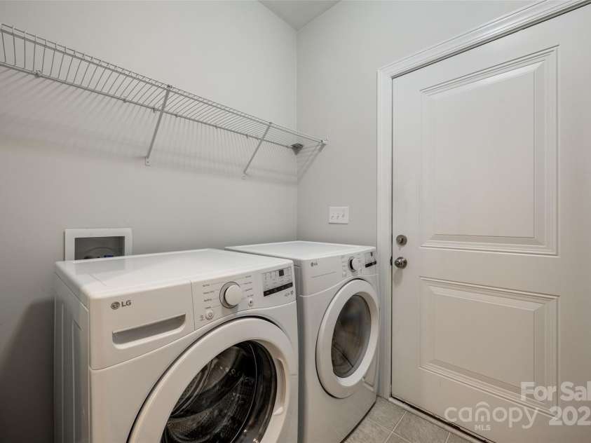 423 Castlebury Court, Clover, SC 29710.  MLS# CAR4231597, YatesRealty ID 12657. 