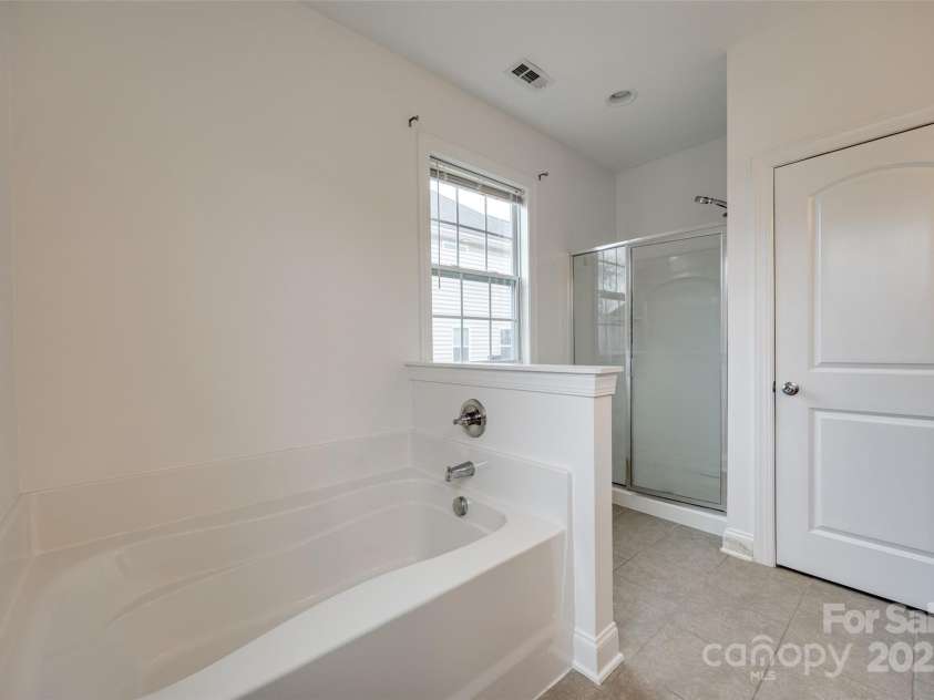 423 Castlebury Court, Clover, SC 29710.  MLS# CAR4231597, YatesRealty ID 12657. 