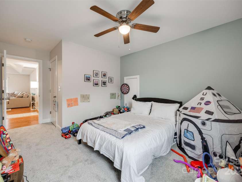 423 Castlebury Court, Clover, SC 29710.  MLS# CAR4231597, YatesRealty ID 12657. 