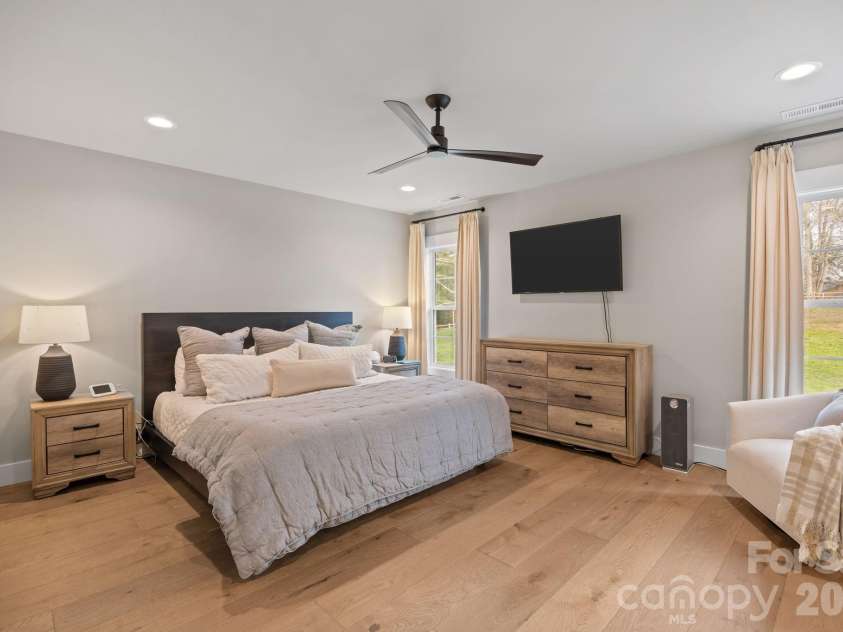 234 Gravely Branch Road, Fletcher, NC 28732.  MLS# CAR4361082, YatesRealty ID 12658. 