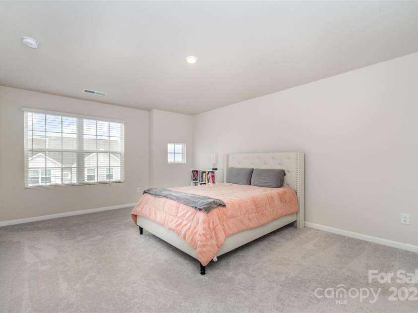 9654 Old Garden Circle, Gastonia, NC 28056.  MLS# CAR4242767, YatesRealty ID 12658. 