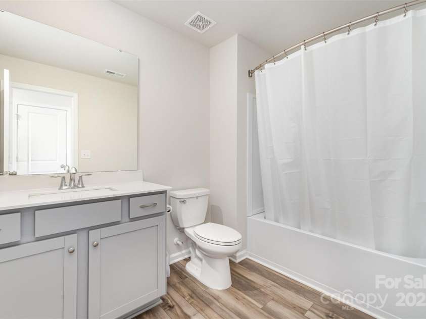 9654 Old Garden Circle, Gastonia, NC 28056.  MLS# CAR4242767, YatesRealty ID 12658. 