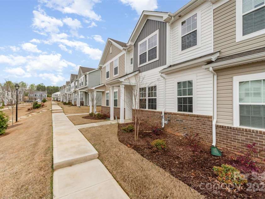9654 Old Garden Circle, Gastonia, NC 28056.  MLS# CAR4242767, YatesRealty ID 12658. 