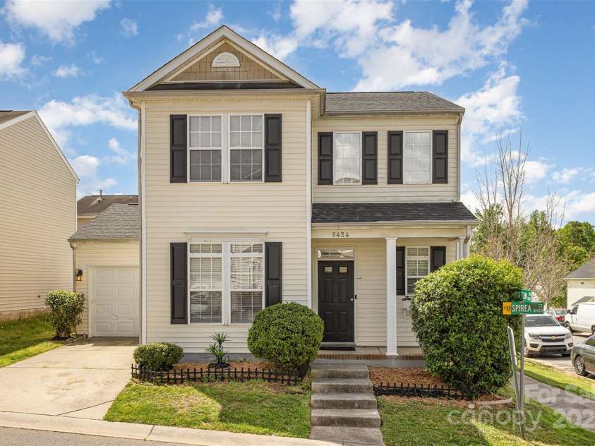 8424 Spirea Court, Charlotte, NC 28215.  MLS# CAR4279664, YatesRealty ID 12659. 