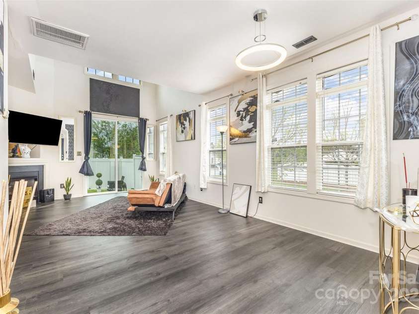 8424 Spirea Court, Charlotte, NC 28215.  MLS# CAR4279664, YatesRealty ID 12659. 